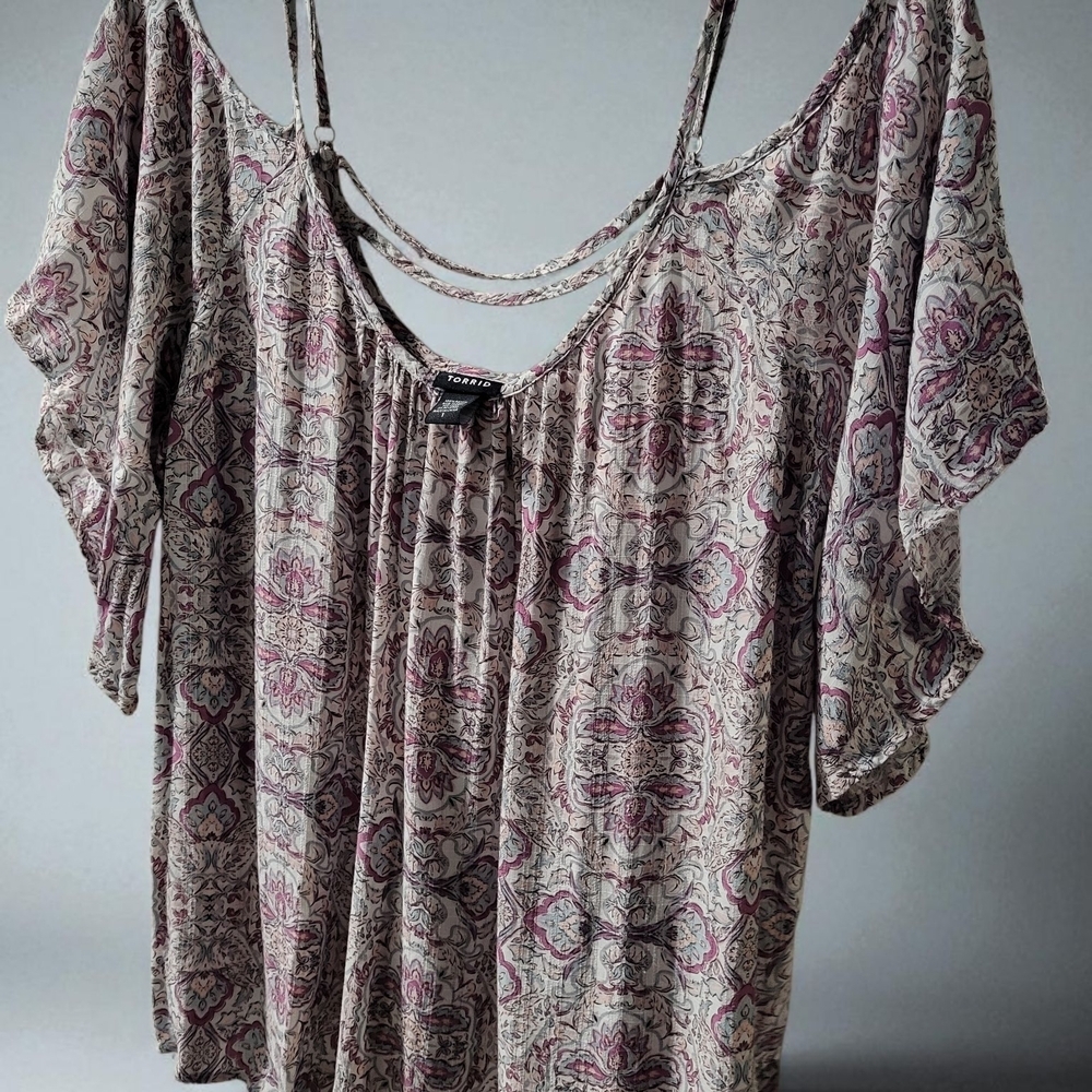 TORRID Floral Blouse with Maroon and Gray Tones